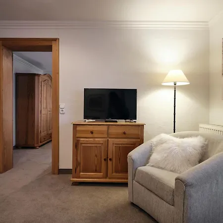 Apartment Erwin & Eleonore Huettl I