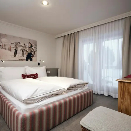 Erwin & Eleonore Huettl I 公寓