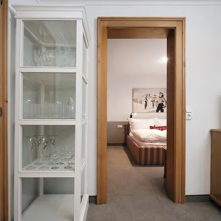 Erwin & Eleonore Huettl I