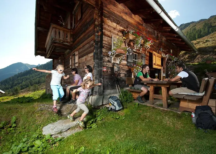 Erwin & Eleonore Huettl I Апартаменты *